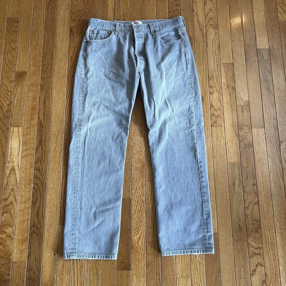 Levi's 501 Light Gray Jeans Straight Leg Button Fly Men's 36x34 (Actual 34x30)‎